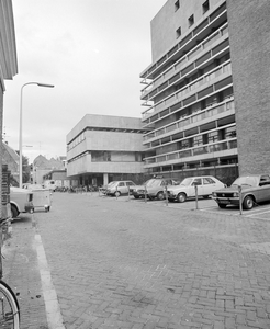 881365 Gezicht op het Wilhelmina Kinderziekenhuis (Nieuwegracht 137) te Utrecht, vanaf de A.B.C.-straat.